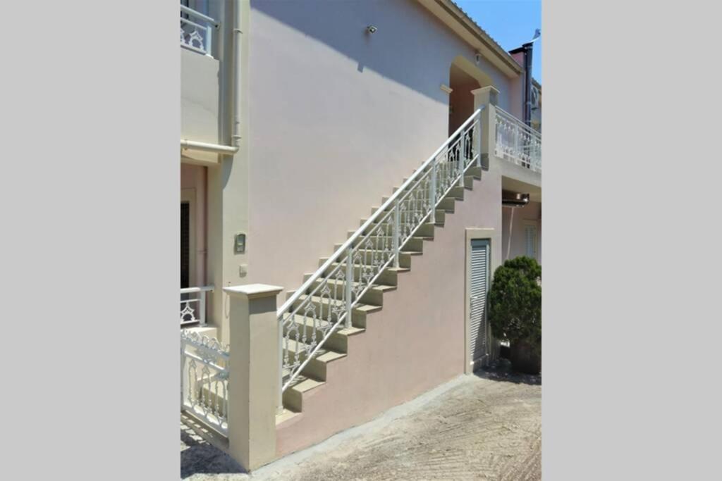 Sea And Mountains View Apartment 아르고스톨리온 외부 사진